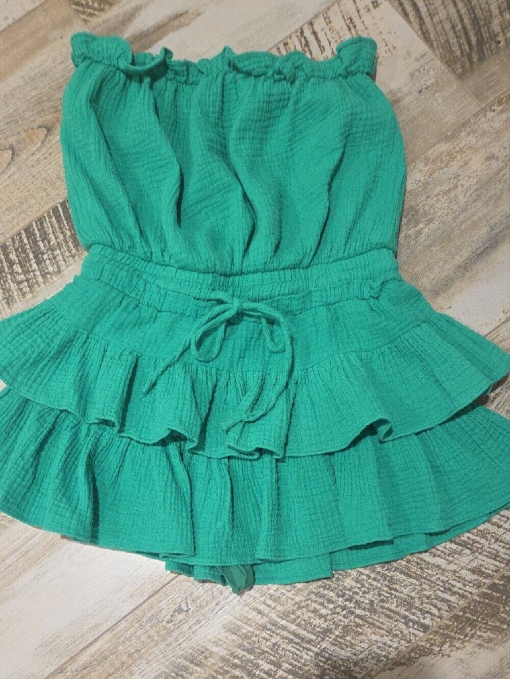 Strapless Green Ruffle Romper - Picture 5 of 7